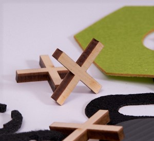 Laserzuschnitte aus Kunststoff, Holz und Textilien in Wunschform