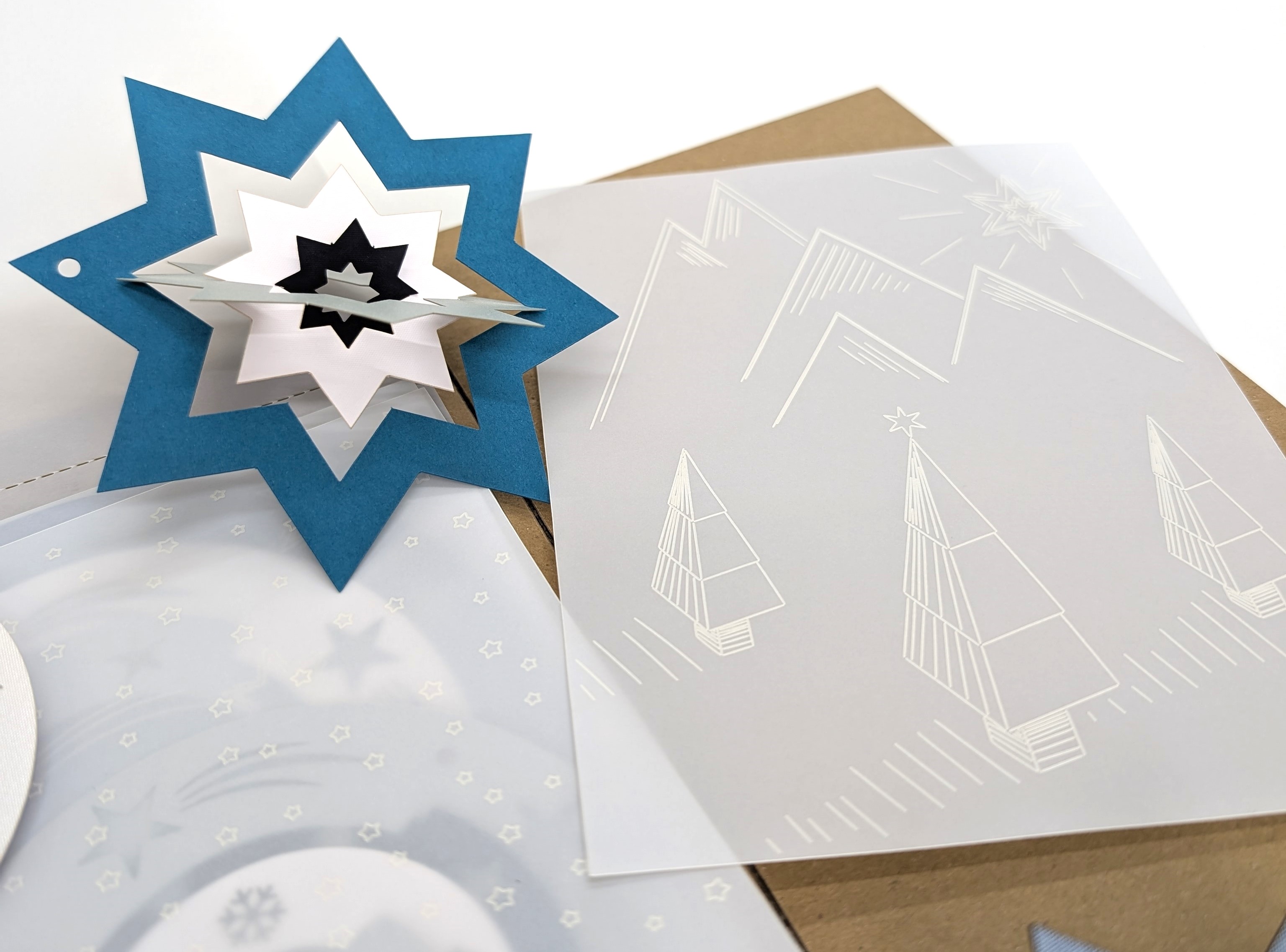 Beweglicher Stern, graviertes Transparentpapier