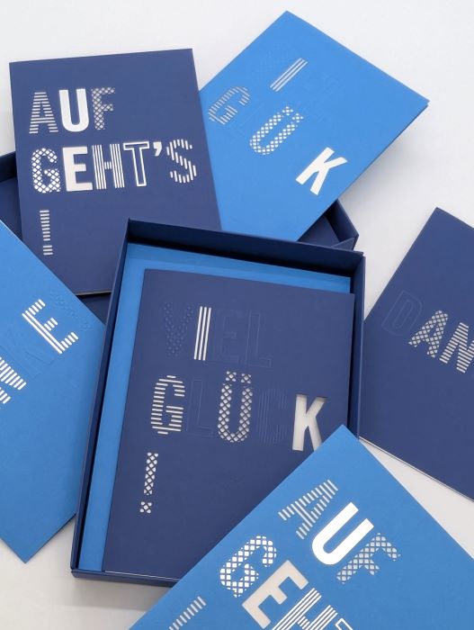 Grußkarten veredelt mit Heißprägung, Blindprägung und Lasercut