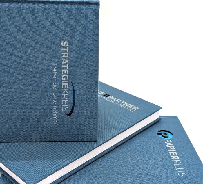 Buchveredelung: Kombination aus Lasercut und Lasergravur